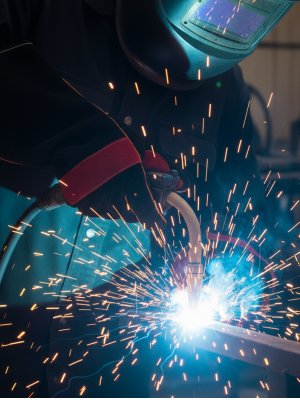 Перчатки (краги) спилковые усиленные термозащитные ProfLineLeader, черый/красный